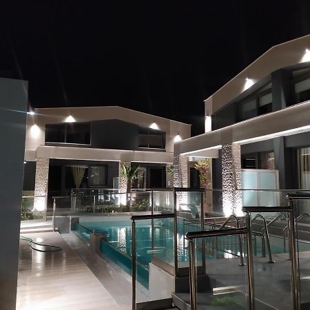 Amalia Deluxe Villas Vrasná Zewnętrze zdjęcie