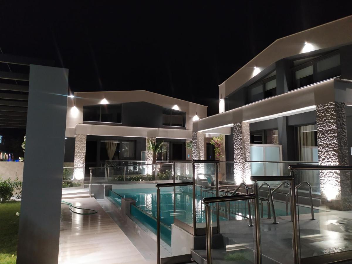 Amalia Deluxe Villas Vrasná Zewnętrze zdjęcie